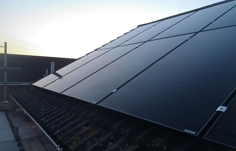 Roof solar panels